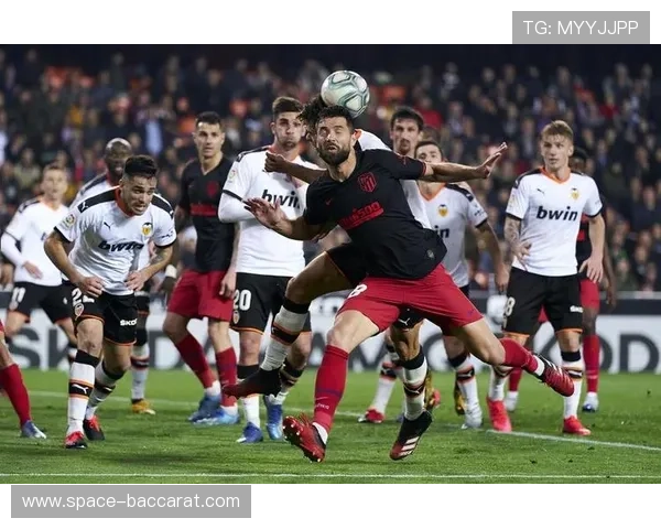 维尼修斯与瓦伦西亚球迷过往争端，梅斯塔利亚成“地狱”客场