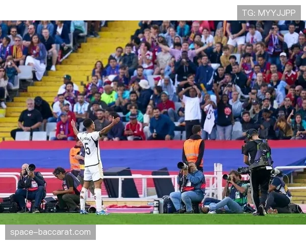 皇马4-0大胜阿尔梅里亚，贝林厄姆完成帽子戏法